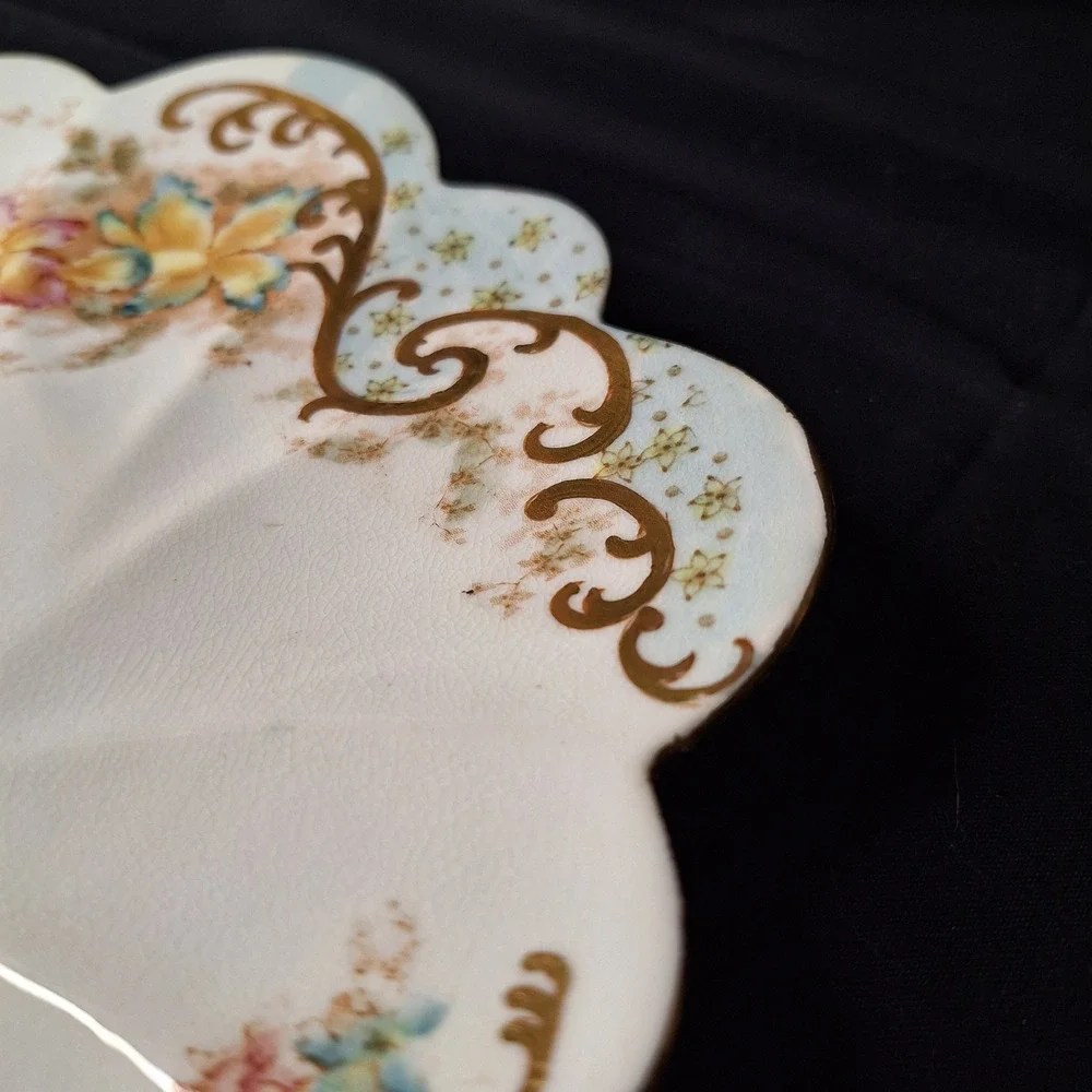 Antique Grimwades Royal Winton Atlas Plate Scalloped‎ Floral Gold Trim England